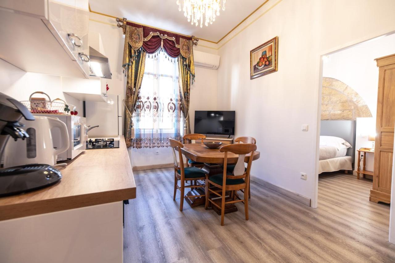 Studio Familial Maison De L'Eglise Du Couvent นาร์บอนน์ ภายนอก รูปภาพ